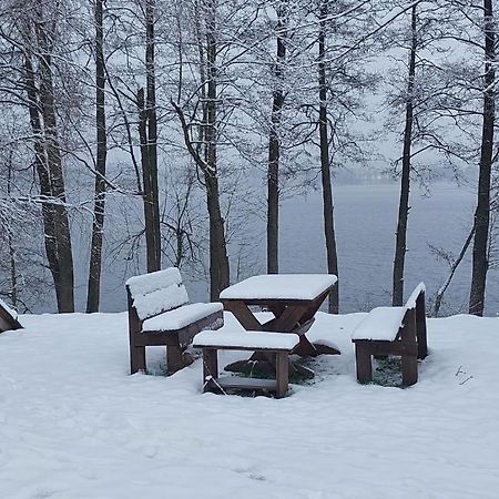 Czarna Jachta - Na Szlaku Legend - - - - - Pokoje Nad Jeziorem Круклянки Экстерьер фото
